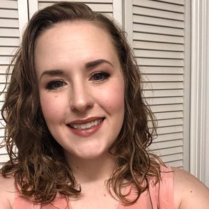 Meet your Posher, Leigh